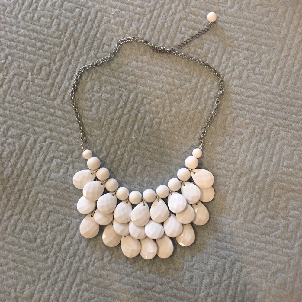 White statement necklace
